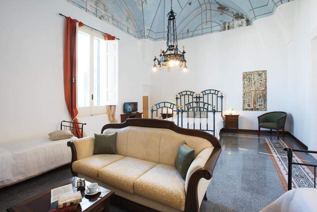 Palazzo Scarciglia - Dimora D'Epoca Bed and Breakfast Minervino di Lecce Exterior foto