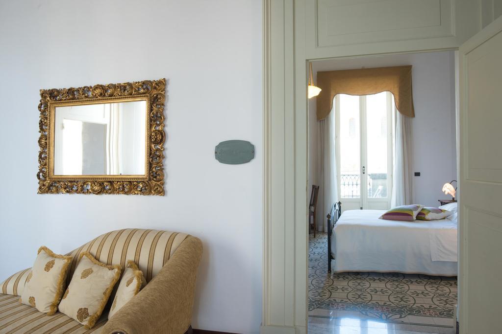 Palazzo Scarciglia - Dimora D'Epoca Bed and Breakfast Minervino di Lecce Exterior foto