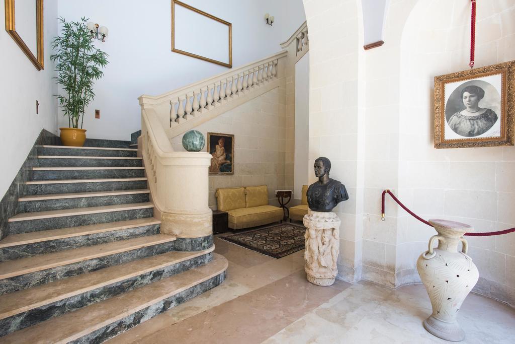 Palazzo Scarciglia - Dimora D'Epoca Bed and Breakfast Minervino di Lecce Exterior foto