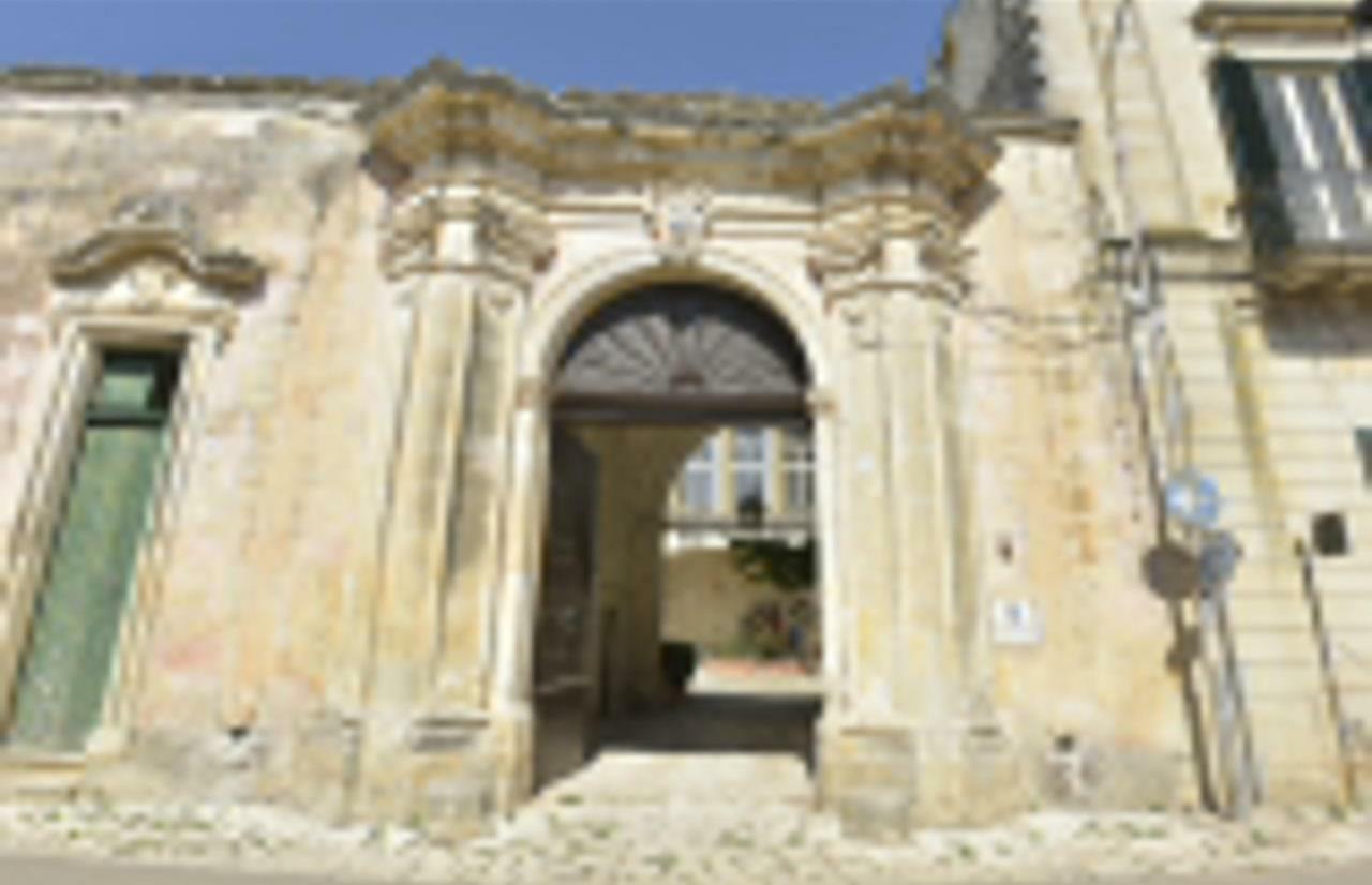 Palazzo Scarciglia - Dimora D'Epoca Bed and Breakfast Minervino di Lecce Exterior foto